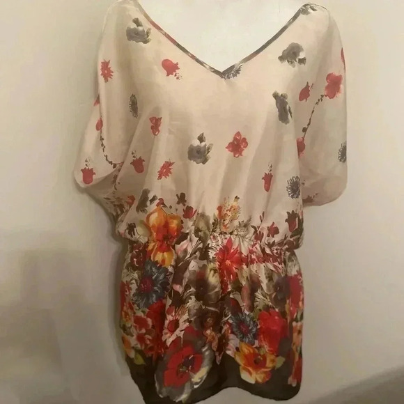 Millenium Silky Cinched‎ Blouse - Picture 2 of 6